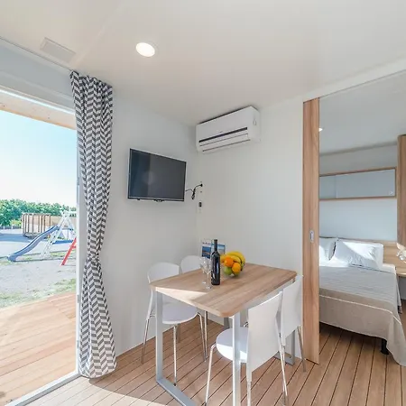 Luxury Mobile Brevilacqua ホリデーパーク 4*