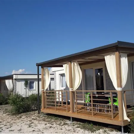 Luxury Mobile Brevilacqua ホリデーパーク 4*